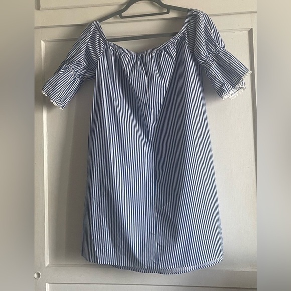 Ambiance Striped White & Blue Dress. Pre-Owned. - Picture 2 of 5